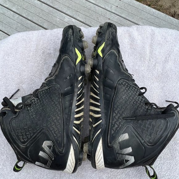 Under Armour Clutch Fit Mens 11.5 Triple Black Football‎ Cleats 1258022-001 - Picture 4 of 12